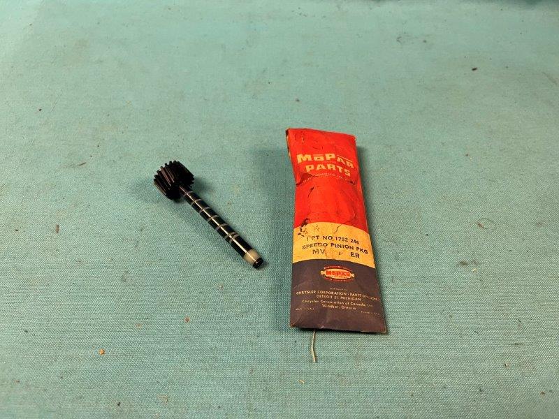 19 tooth pinion gear.