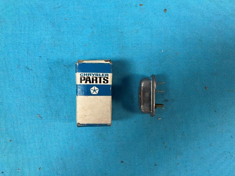 Instrument Voltage regulator / limiter