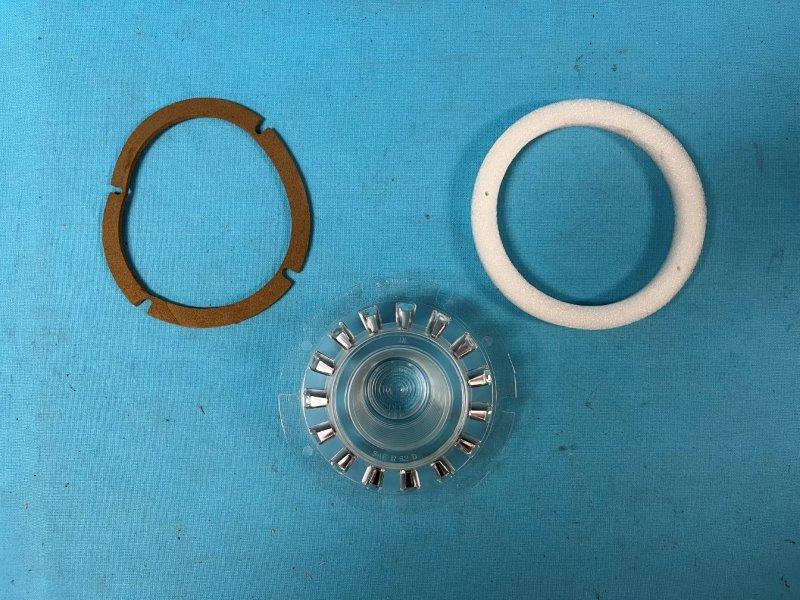NOS backup Lens - original box lost.  Fits either side - hardtops.