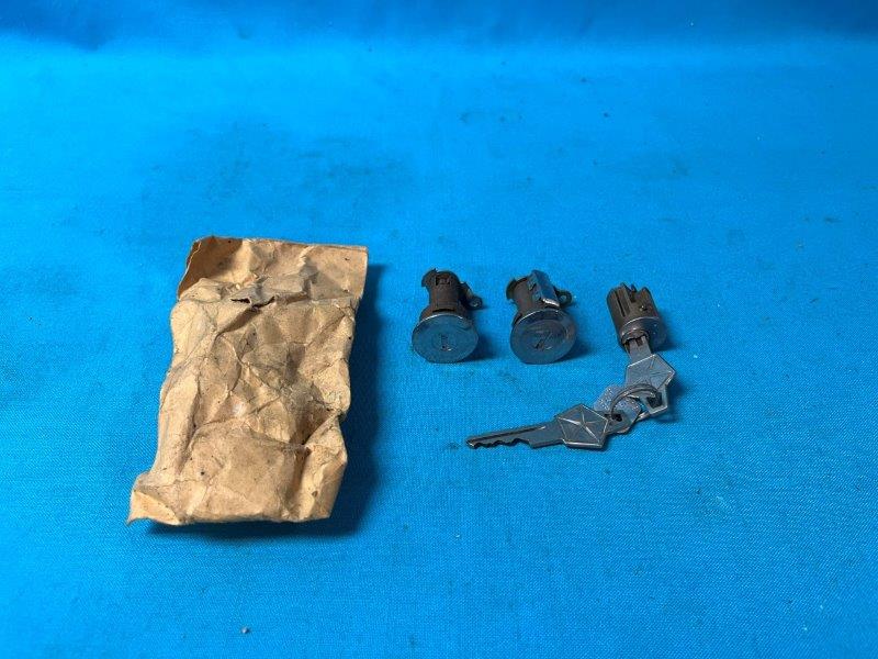 Door and Ignition Lock Cylinder - in its original bag - with correct  Chrysler keys.
