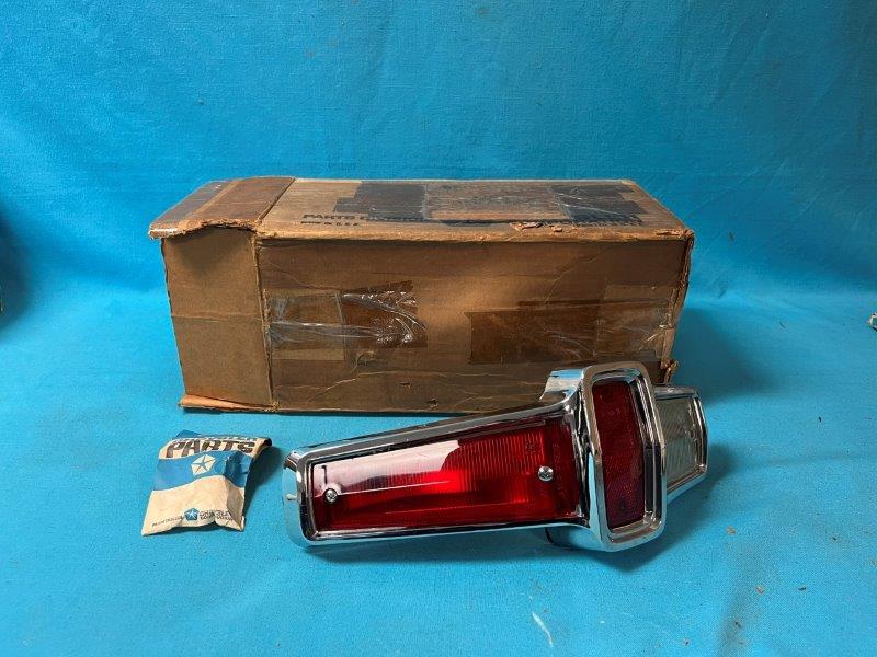 Tailight Assembly - Drivers side - Wagon - Wagon only