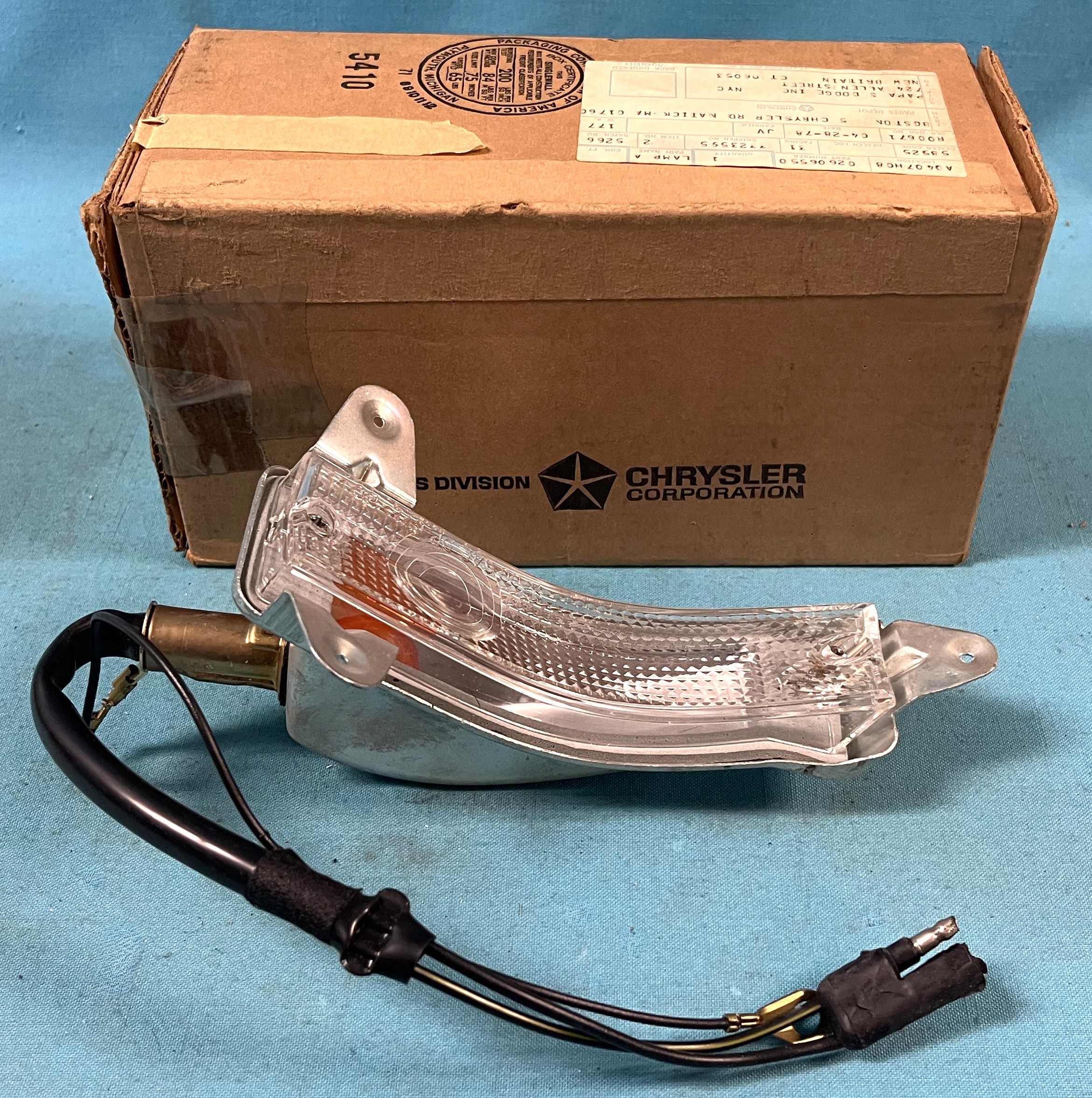 Front Parking Lamp Assembly - Drivers side