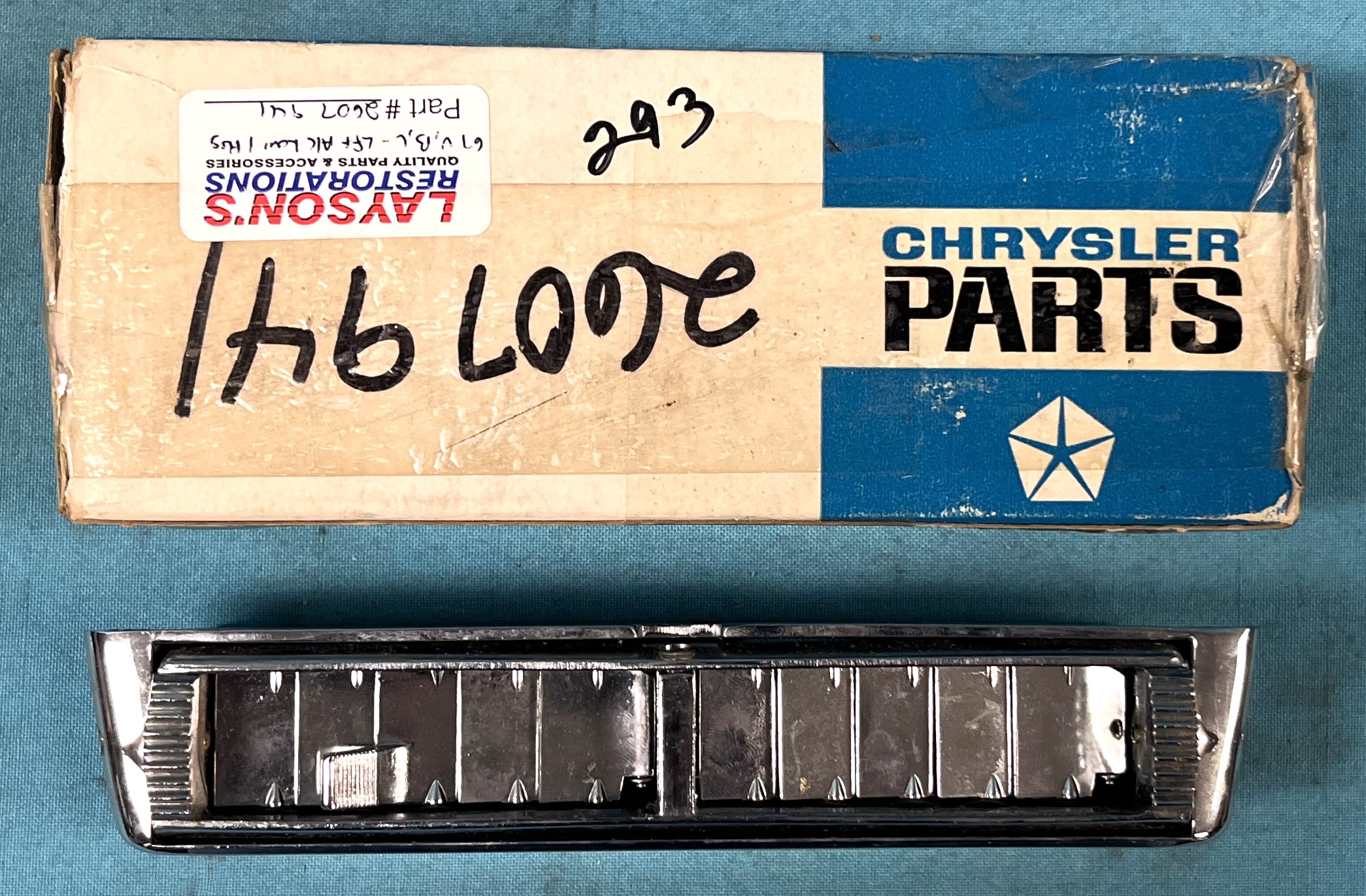A/C louver Housing - Drivers side
