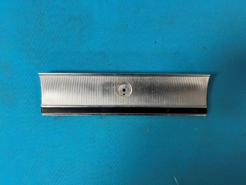 Glovebox finish plate (perfect used)