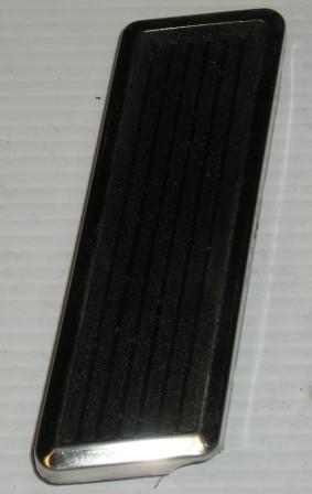 Gas pedal w/bezel