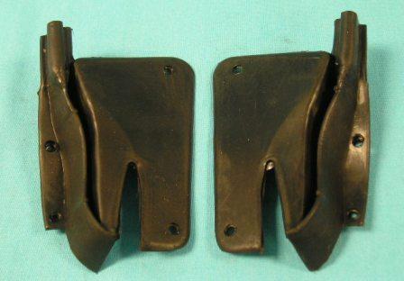 Door end seals / Caps - DODGE - (pair) - rear of door