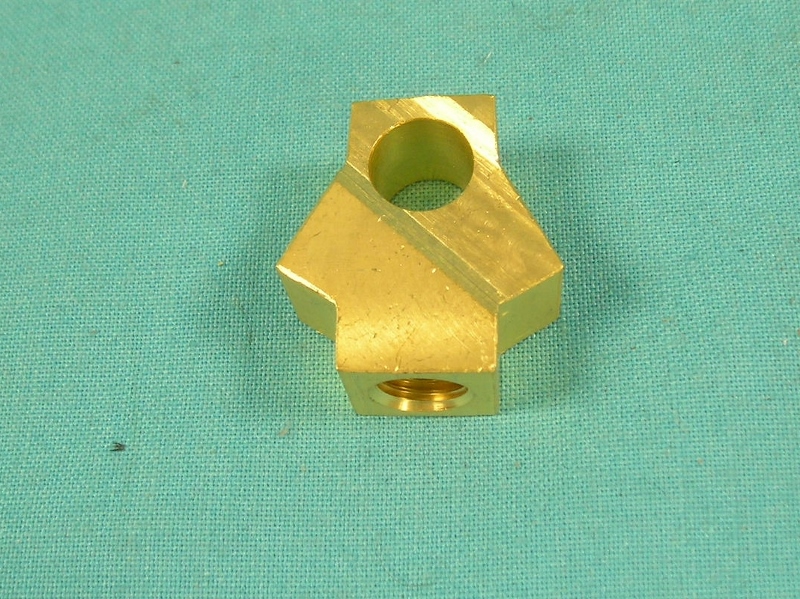 Tee Block - Brass - Tee block is used on rear hose applications.