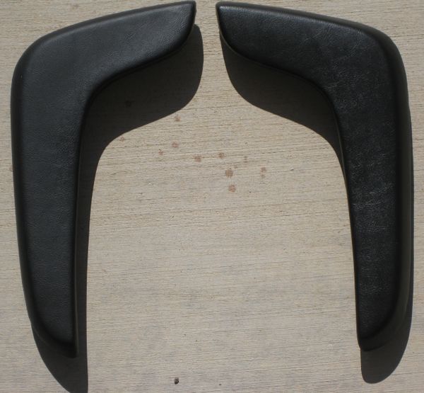 Rear Armrest Pads - Convertible only - Black (pair)