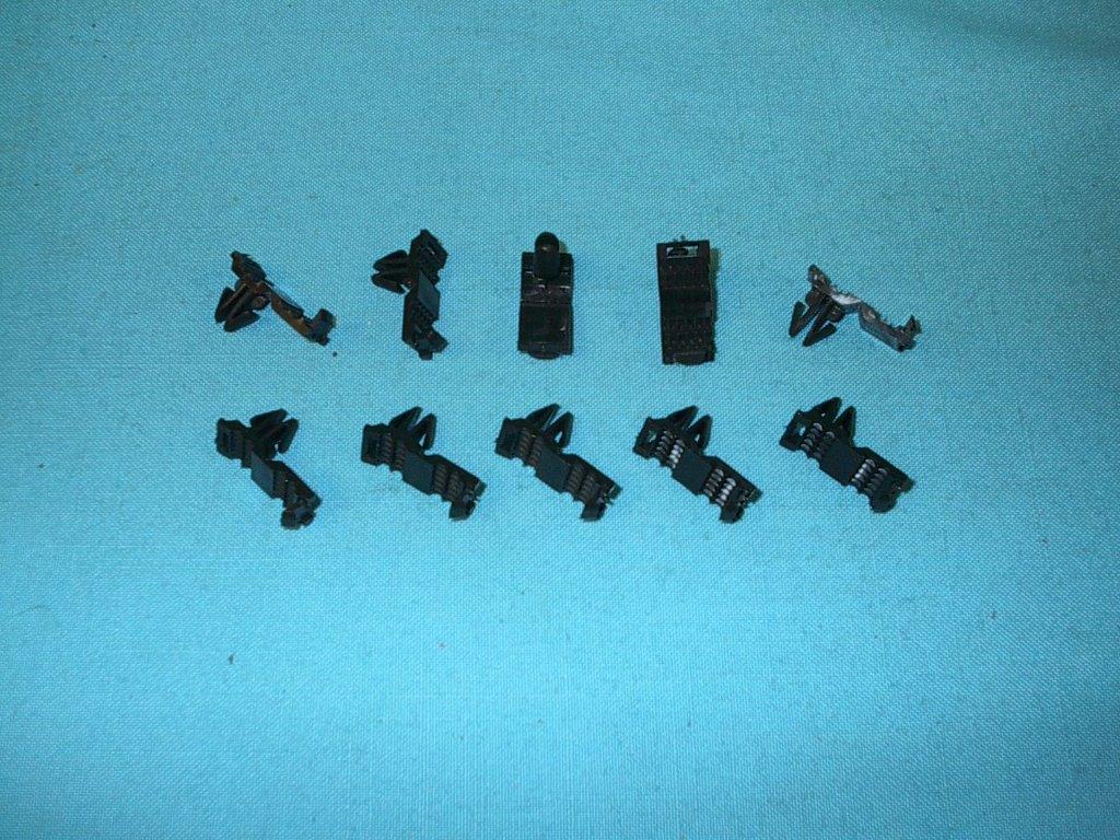 Primary Wire Clip - Any Hood type Mounted turn signal indicator assemblies.
