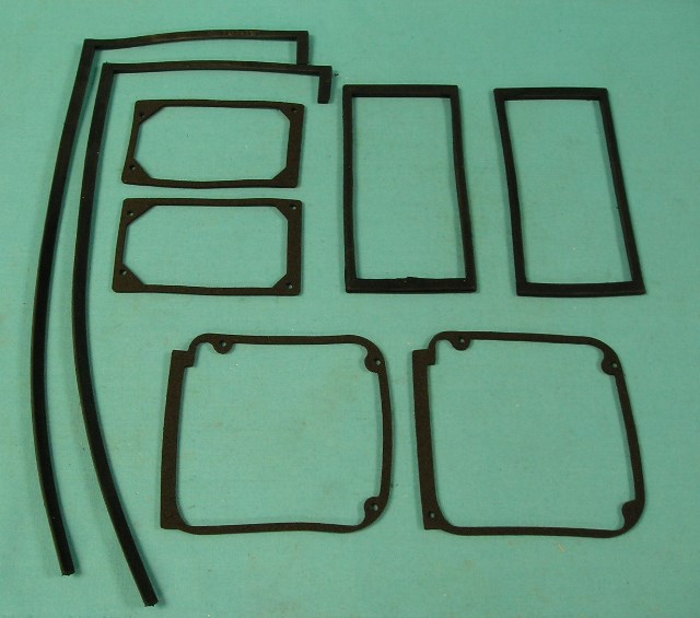 Gasket and welt, tail light assembly.
Set includes
Lens gasket andwelt for housing. Eight piece set used on low and medium class Plymouth Fury models with two tail light lens per side of vehicle. See other listings for models with single lens, and 3 lens per side.