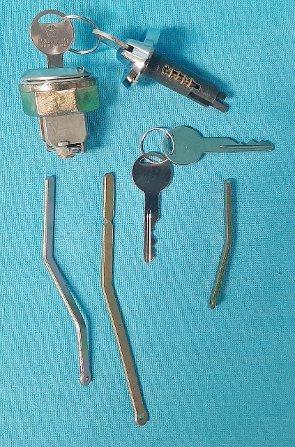 Glovebox & Trunk lock kit - with OEM keys