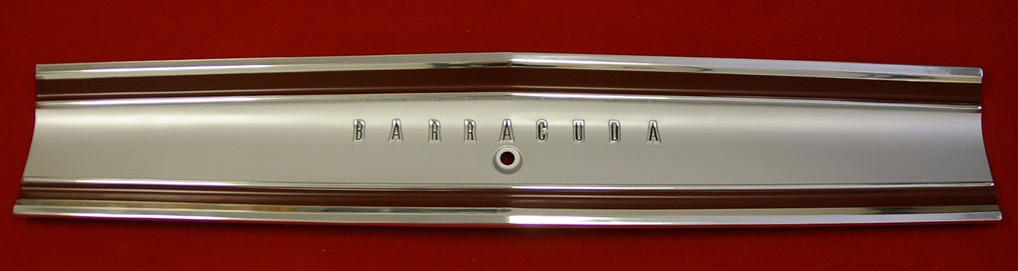 Trunk Panel Mldg - Standard version