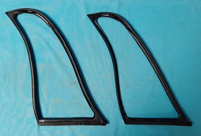 Vent Window Weatherstripping - Triangular vent window seals (pair).  Fits 2/4 Door Sedan and 4 Door Wagon Only.