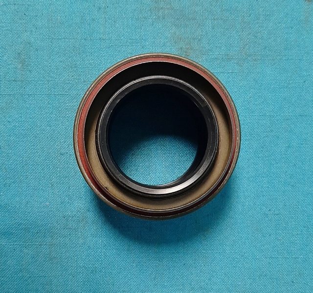 Tail Housing output shaft seal - With boot - for 904 or 727 tranny that has the round rubber "boot" on the seal.