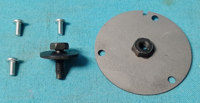 Horn Pad Retainer Kit - For those 3 spoke Steering wheels w/o simulated Wood steering wheel or full horn ring