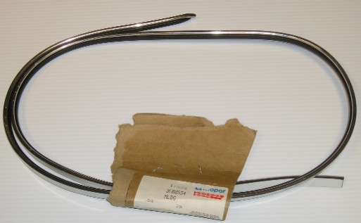 2dr quarter moulding
