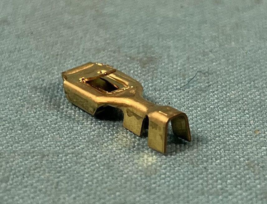 Female 14-16 gauge wire connector - copper. Sold Each