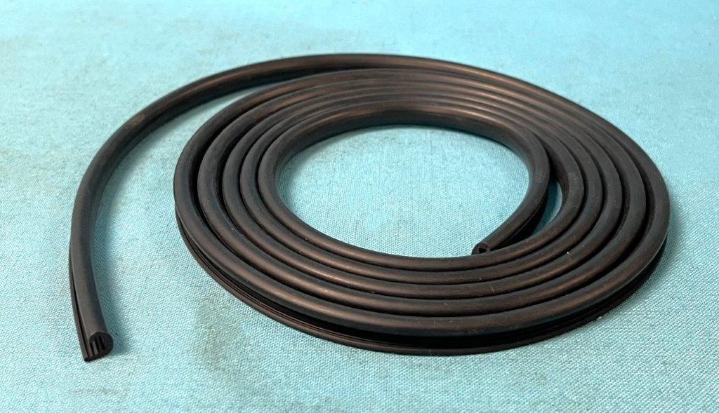 Dodge 330 / 440 Tail light Bezel seal (set)