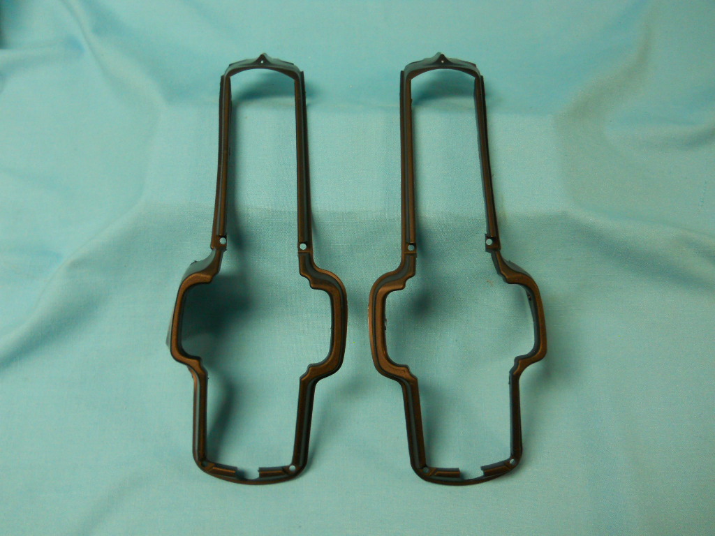 Tailight Bucket to body - Black plastic gaskets / seals (pair).  These are for PLYMOUTH Valiant / Cuda only.