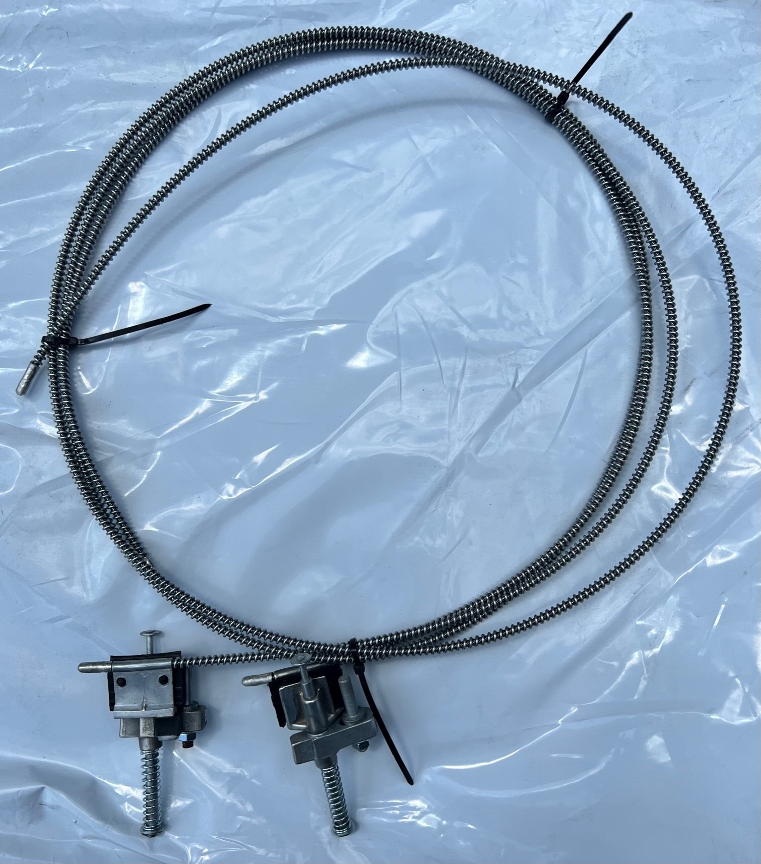 Goldie Kit - Sunroof Cable.  This is the main operating cable to move the metal or glass sunroof forward and backward.