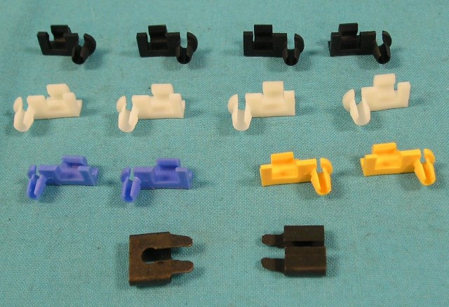 Door Latch / Linkage & Rod Clip set (15 piece set)