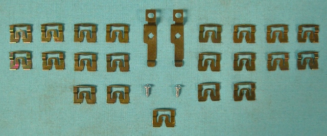 Reveal Clip set for Rear window mldg.  Snapps into a stud that was welded onto the rear window frame.  (set)