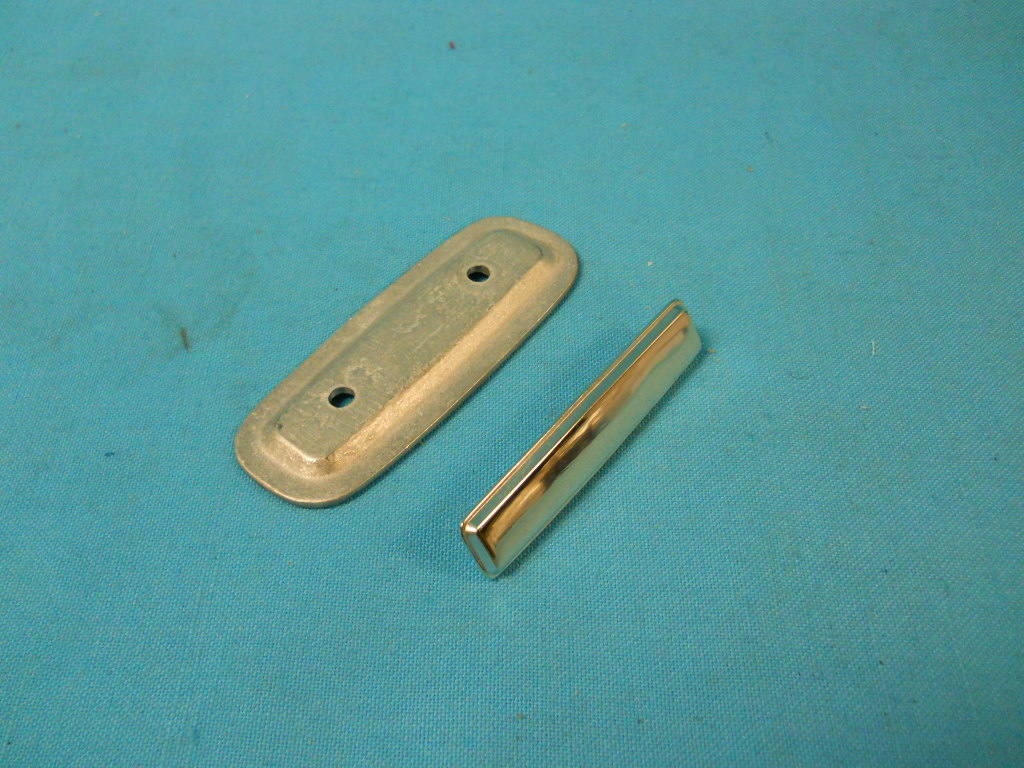 Backrest Vertical Chrome Bar - includes backing plate