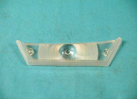 Clear Front Passenger Parking lens.  No chrome on bottom edge as originals - you can either paint silver / chrome yourself or have it done through our Plastic Chrome shop for additional charge. no gasket included.