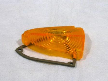 Front passenger or Front Drives side Amber park lens