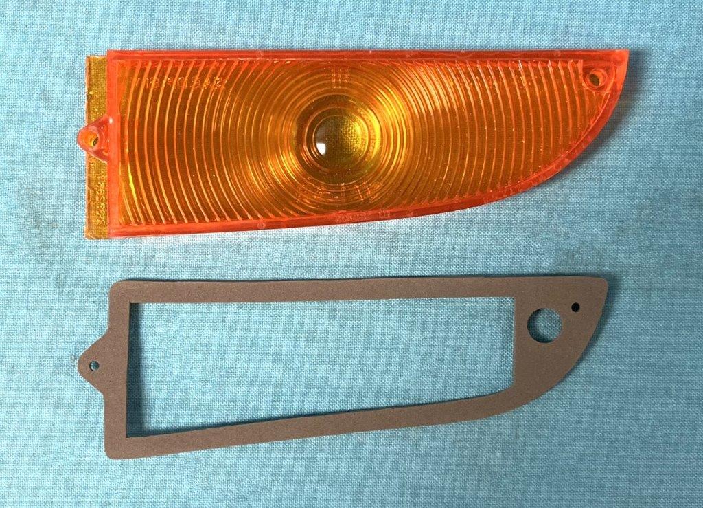 Passenger Front Parking Lens & Gasket