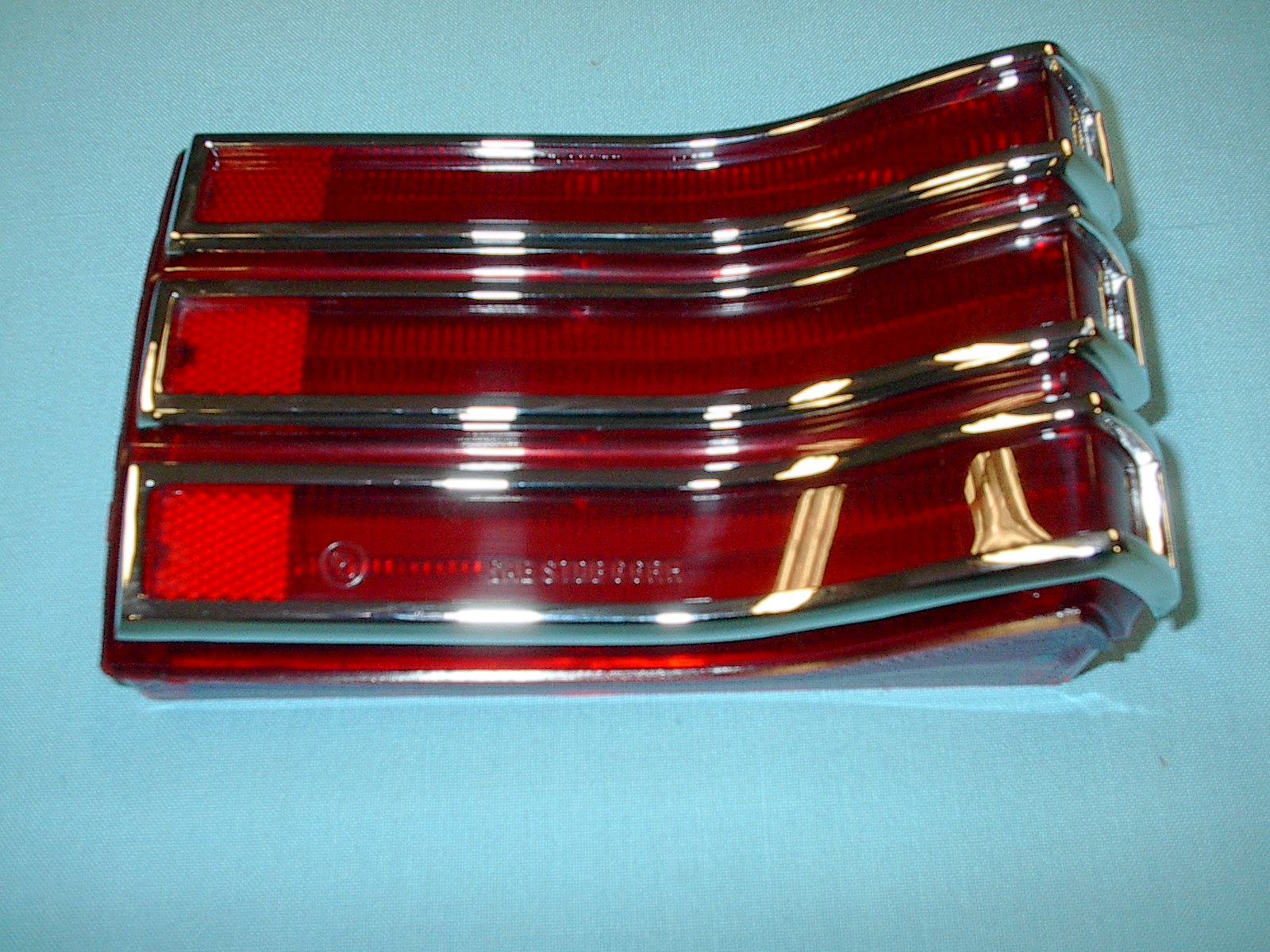 Passenger Tailight lens (discount exempt)