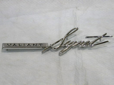 "Signet-200" fender emblem