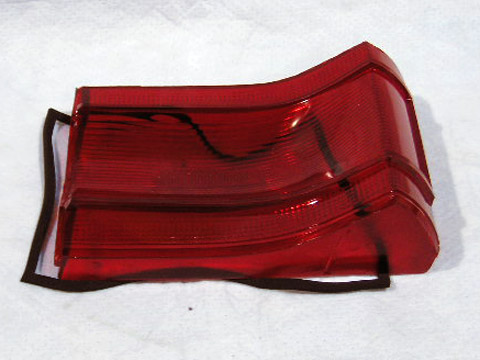 Passenger Taillight lens (Belvedere I & II)
