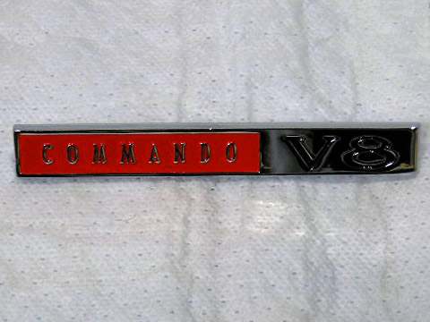 "Commando V8" nameplate on fenders - 273 4bbl