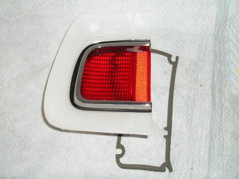 Taillight Lens - Driver - w/Chrome piece - Discount exempt