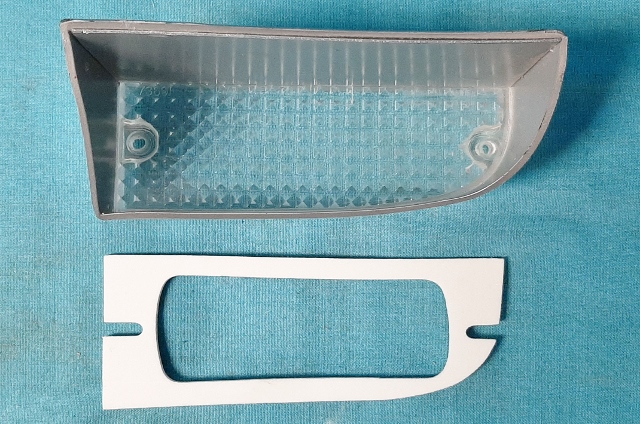 Drivers side front parking lens - clear