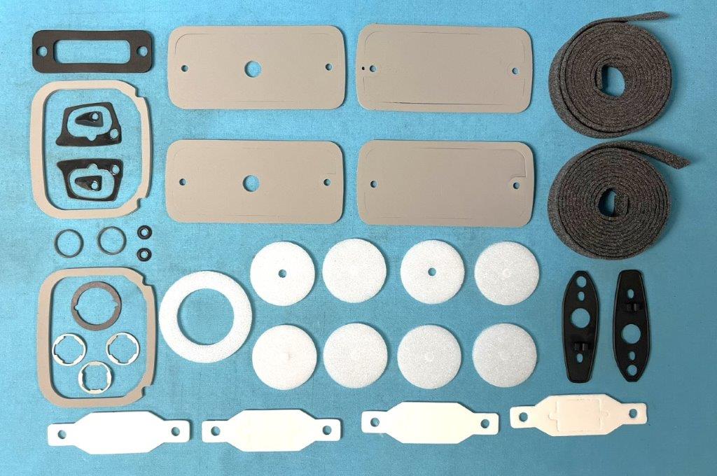 Paint Seal Kit - Parking light, antenna, side marker, drip rail, door handle, door lock, taillight, trunk lock, fuel filler, license plate light, reverse light, bumper bolt (30 pieces)