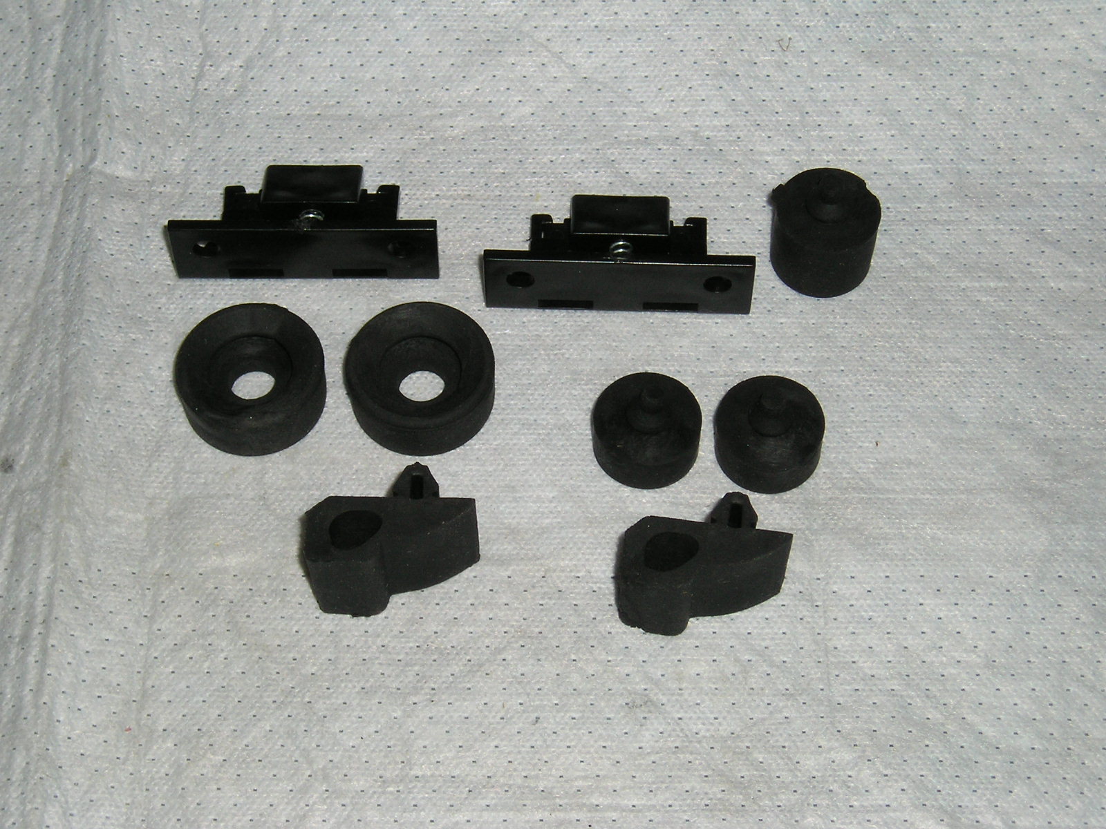 Hood Bumper Kit - Reproduction - including AAR
