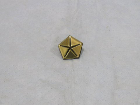 Fender "pentastar" emblem