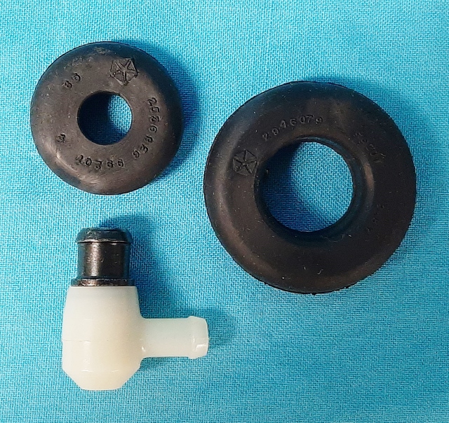 PCV valve & Grommet kit  - Small block (For steel valve Cover's only)  White plastic top, no ribs.  Includes PCV grommet and breather grommet.  Also for 1970 only Big Block