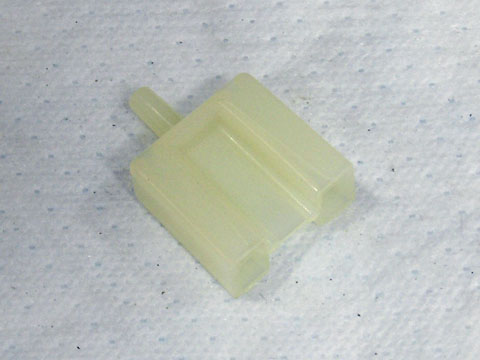 Wiring Terminal - Various Applications - Two prong white ballast terminal (for dual ballast).
