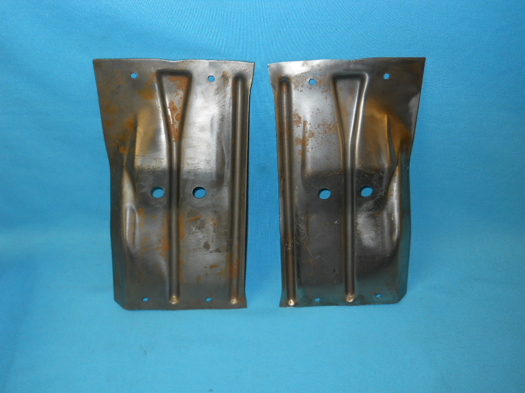 Spoiler Brackets  Wing spoiler reinforcement brackets - (pair) reproductions