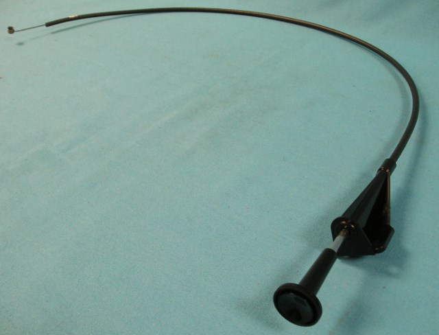 Driver Side Vent Cable. Round handle with edge knurling.