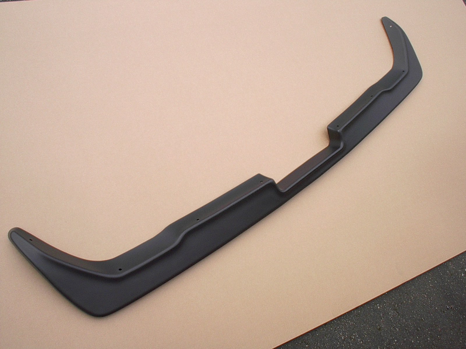 Front Spoilers Charger front spoiler NOTE: These will fit all 1971-74 Chargers, although they were not original equipment