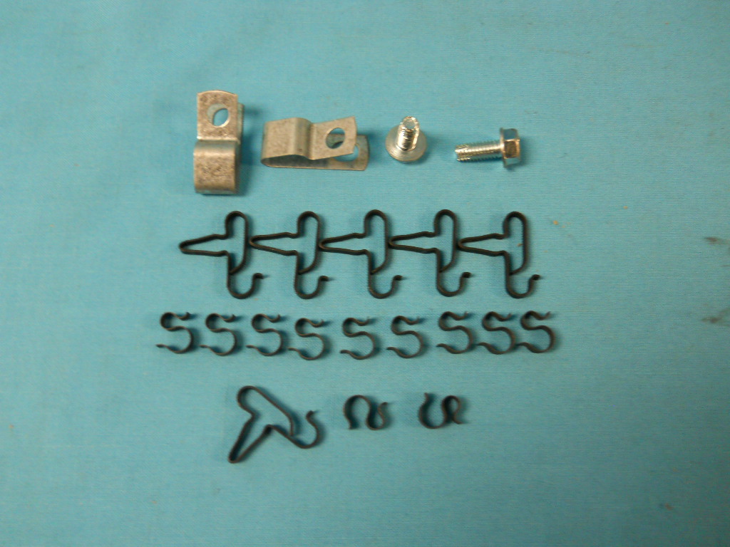 3/8" + 5/16" + 1/4" fuel line clip set. (California emissions only) 9 clips, 2 bolts & 10 "S" clips