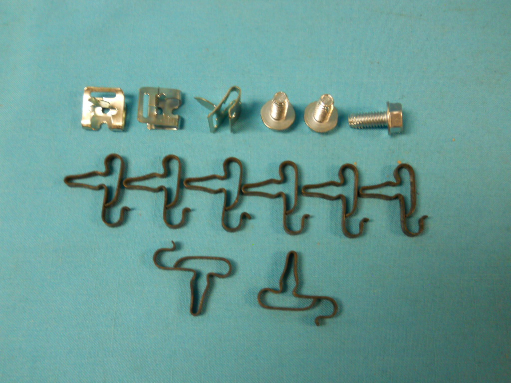 5/16" + 5/16" fuel & return clip set, 11 clips & 3 bolts