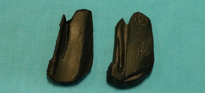Upper Windshield Post Seal - Set (R & L)