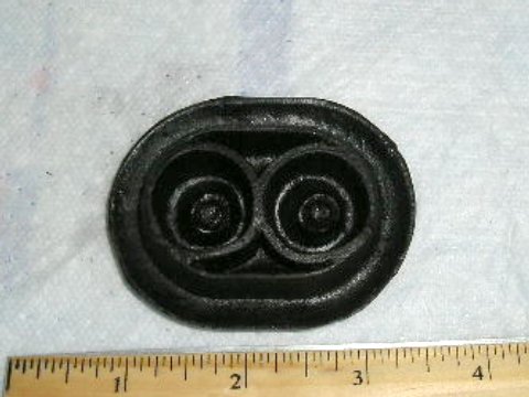 Firewall grommet for transmission cables
