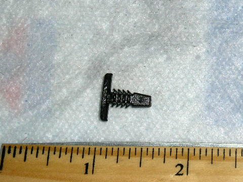 Clip for "T" 26" rubber seal between inner splash panel and front fender for most A&B-Body