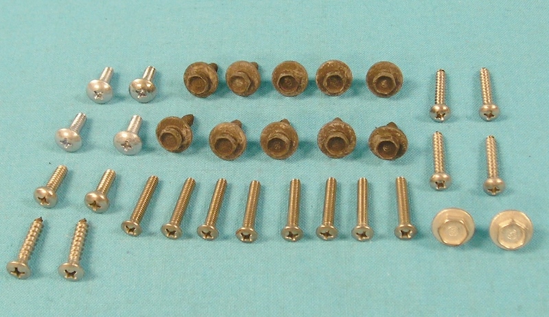Exterior Screw kit - (32 screws)- 10 grille, 8 headlight mldg., 2 mirror, 2 license light mounting, 2 license light lens, 4 parking lens and 4 parking light mounting screws